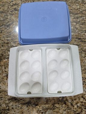 Vintage Tupperware Deviled Egg Keeper Carrier